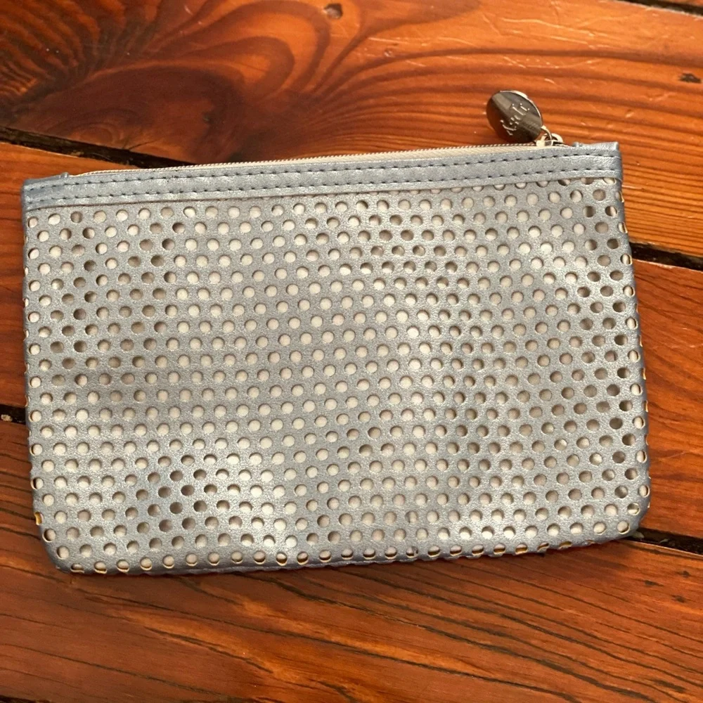 🧩 4/$20 Cosmetic Bag